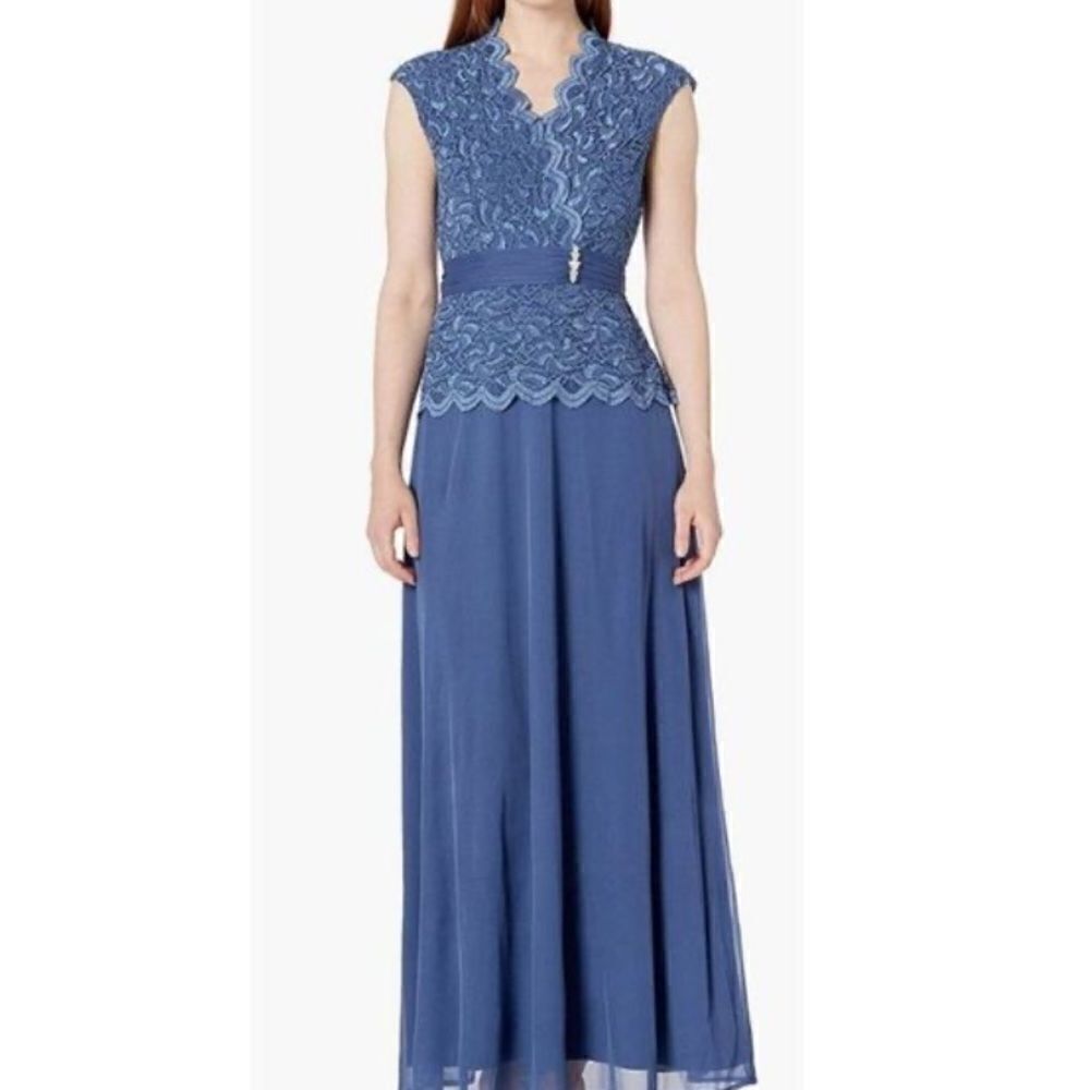 NWT Onyx Nite Lace Top Gown Sz 12 Peri 648974